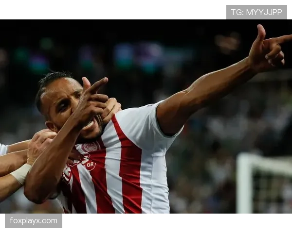 Vini训练场表现稳健,年轻天才尽显无限潜力与竞技状态 Vini训练场表现稳健,年轻天才尽显无限潜力与竞技状态