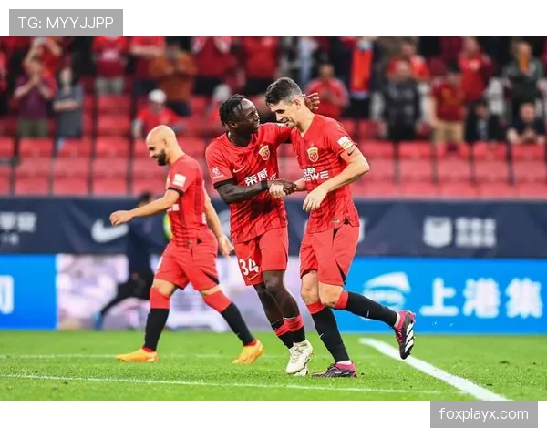 上海海港奥斯卡新赛季备战启动，状态回暖引关注