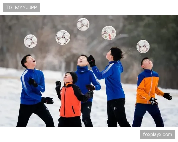 《标准列日青训体系再添辉煌,年轻才俊持续提升足球实力》 《标准列日青训体系再添辉煌,年轻才俊持续提升足球实力》