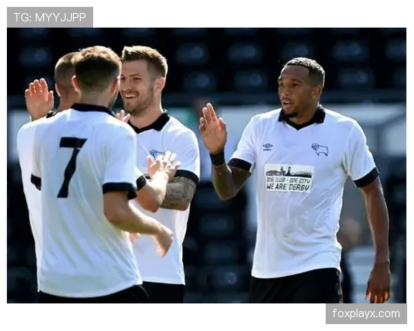 Musiala积极指导年轻队友，助力球队梯队建设